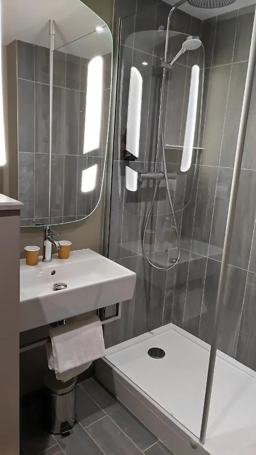 ***  Hotel Ibis Moulins Francia